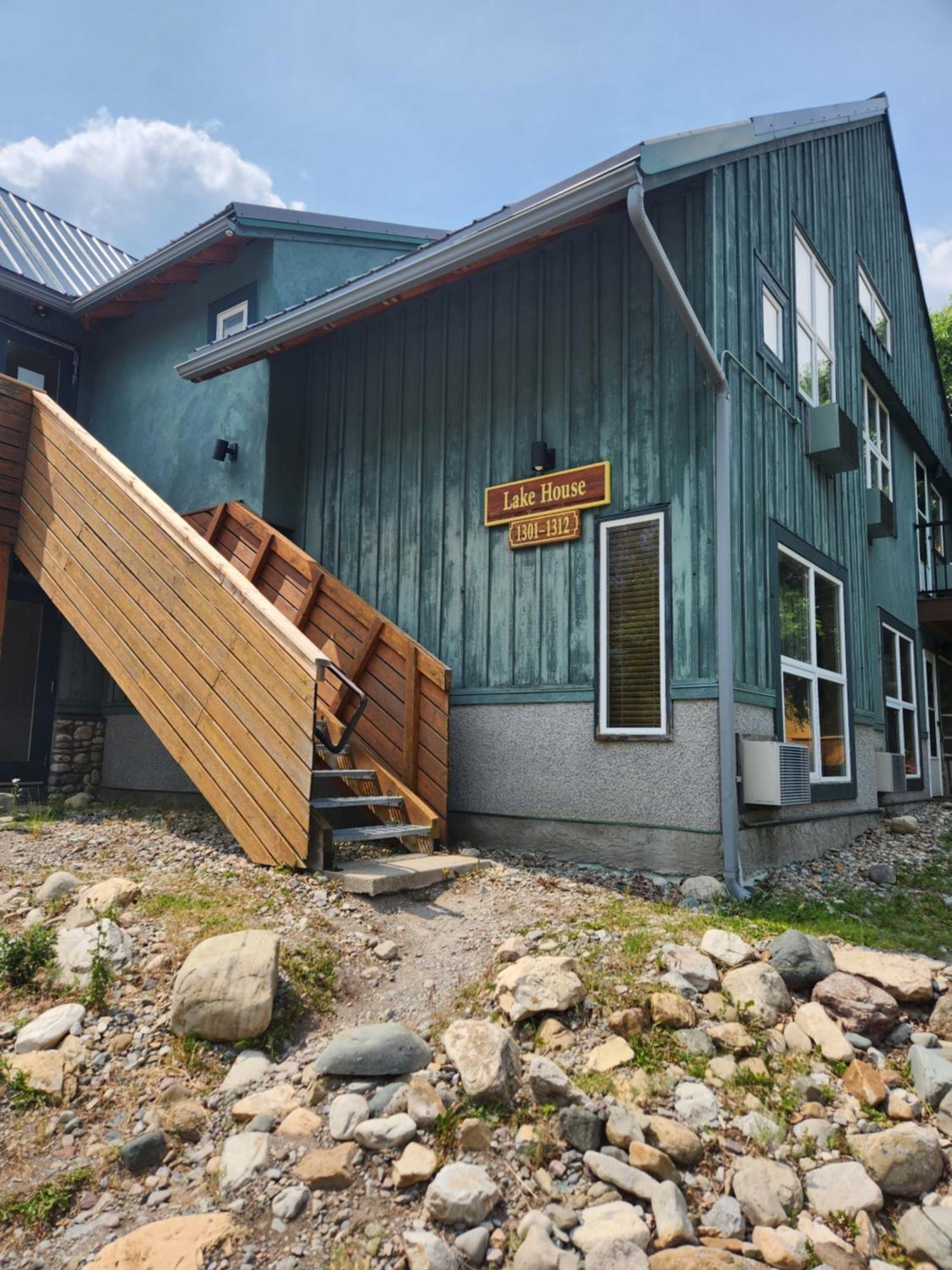 Waterton Lakes Lodge Resort Kültér fotó