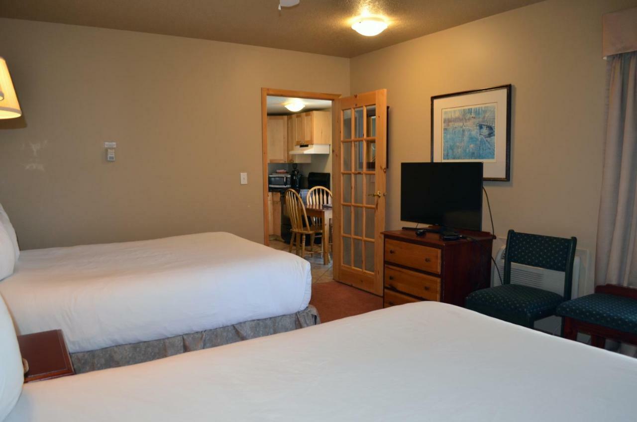 Waterton Lakes Lodge Resort Kültér fotó